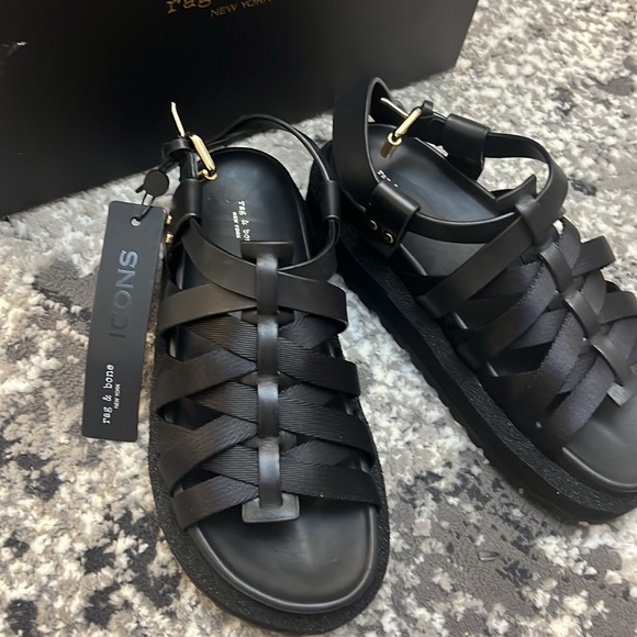 rag & bone
Black Park Sandals - Picture 7 of 9